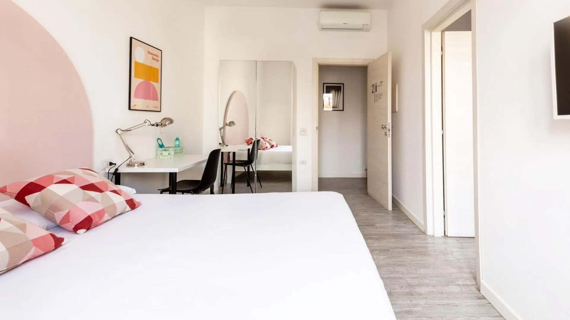 ** Guest house Spacebility City - Self Check-In Cagliari Italy